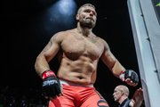 Хабиб и Конор отдыхают. Малыхин разбил огромного сенегальца и заварил массовую драку