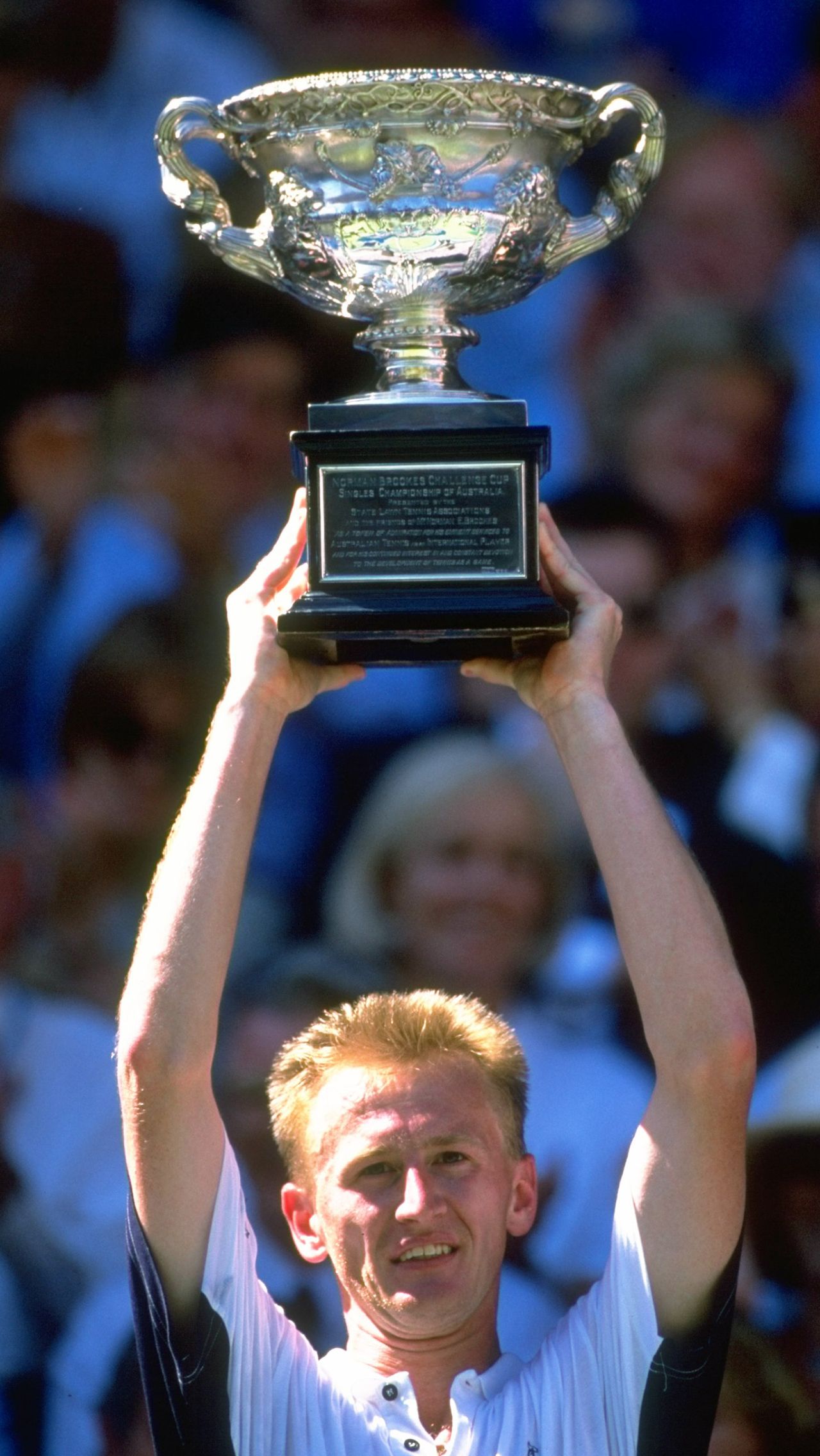 Себастьян — сын известного в прошлом чеха Петра Корды, победителя Australian Open — 1998. Уже в это воскресенье он может повторить достижение отца — ровно 25 лет спустя.
