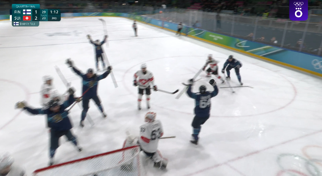 Финляндия празднует вторую шайбу