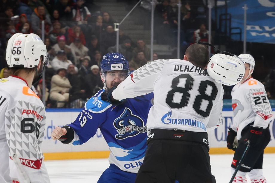 Драка Ивана Зинченко и Артёма Блажиевского