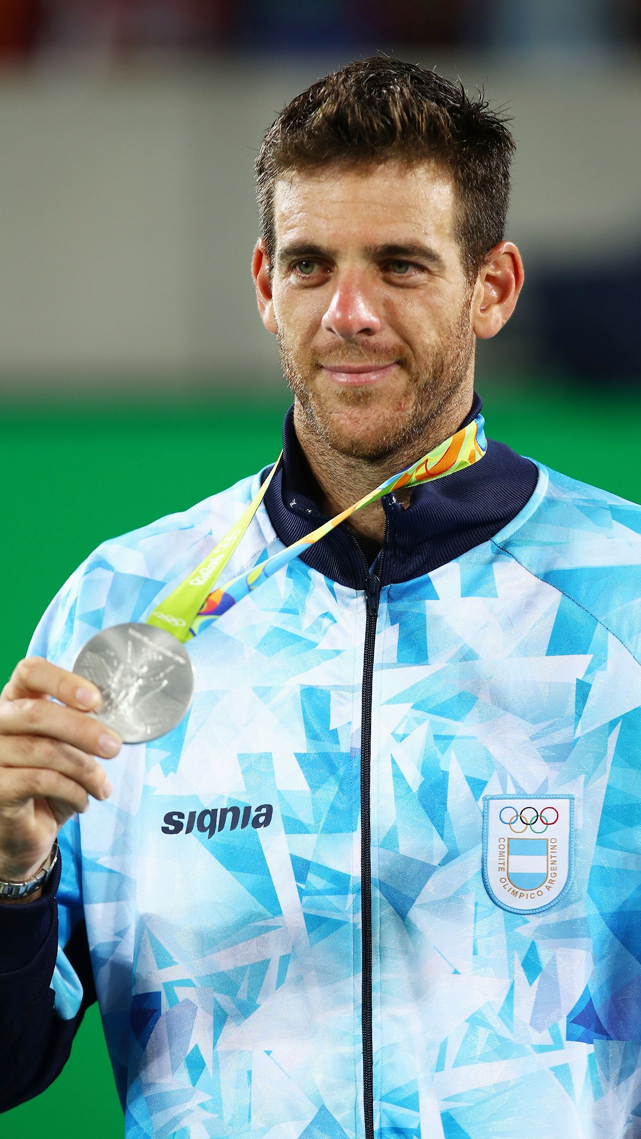 В Рио-2016 Хуан-Мартин пополнил свою коллекцию ещё и серебром. В первом круге аргентинец выбил из сетки первую ракетку мира Новака Джоковича, а в полуфинале был повержен Рафаэль Надаль.