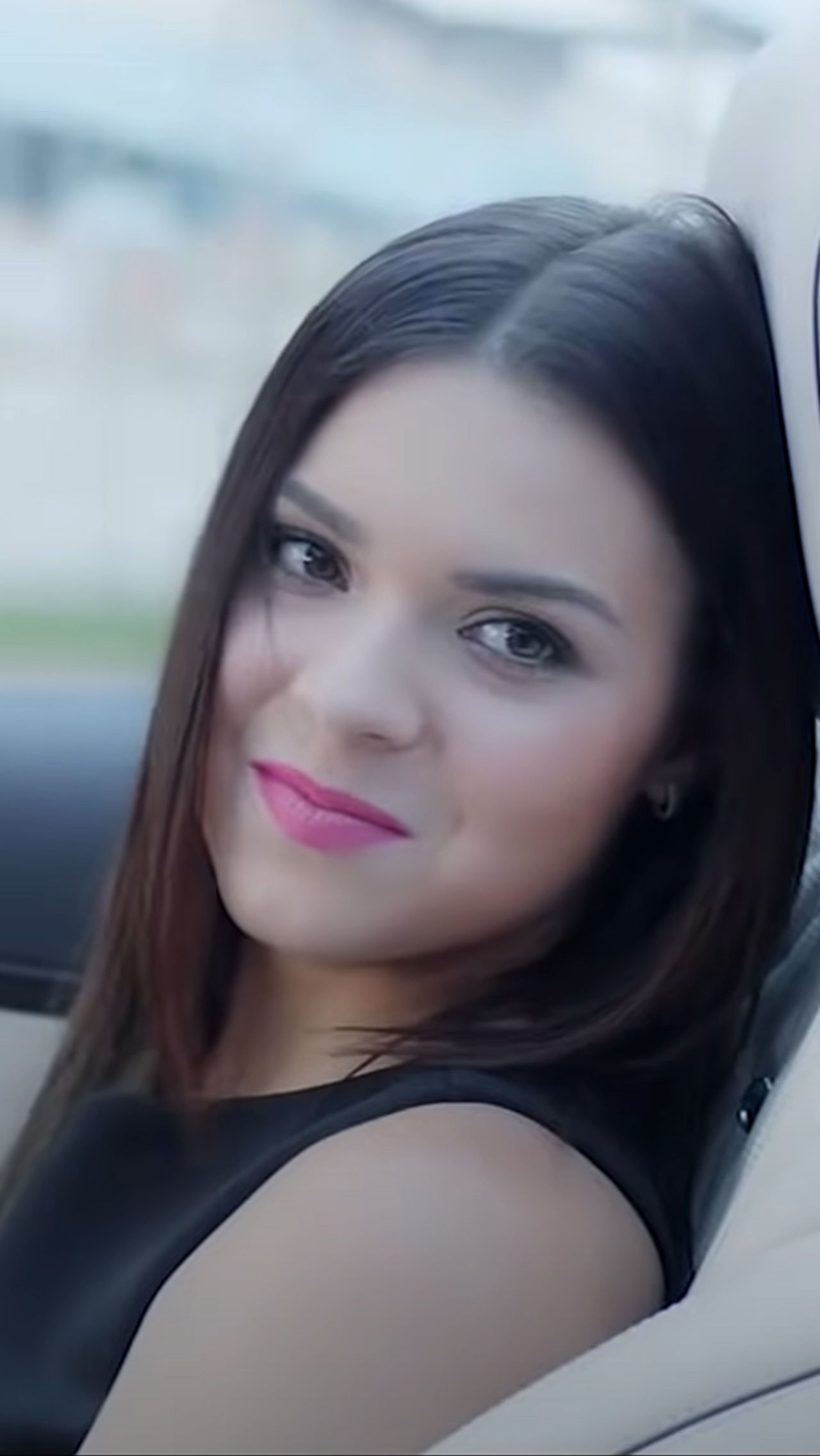 В музыкальном видео группы «Градусы» «Градус 100» у Сотниковой эпизодическая роль: фигуристка попеременно с другими известными девушками появляется на соседнем сиденье машины с солистом группы.