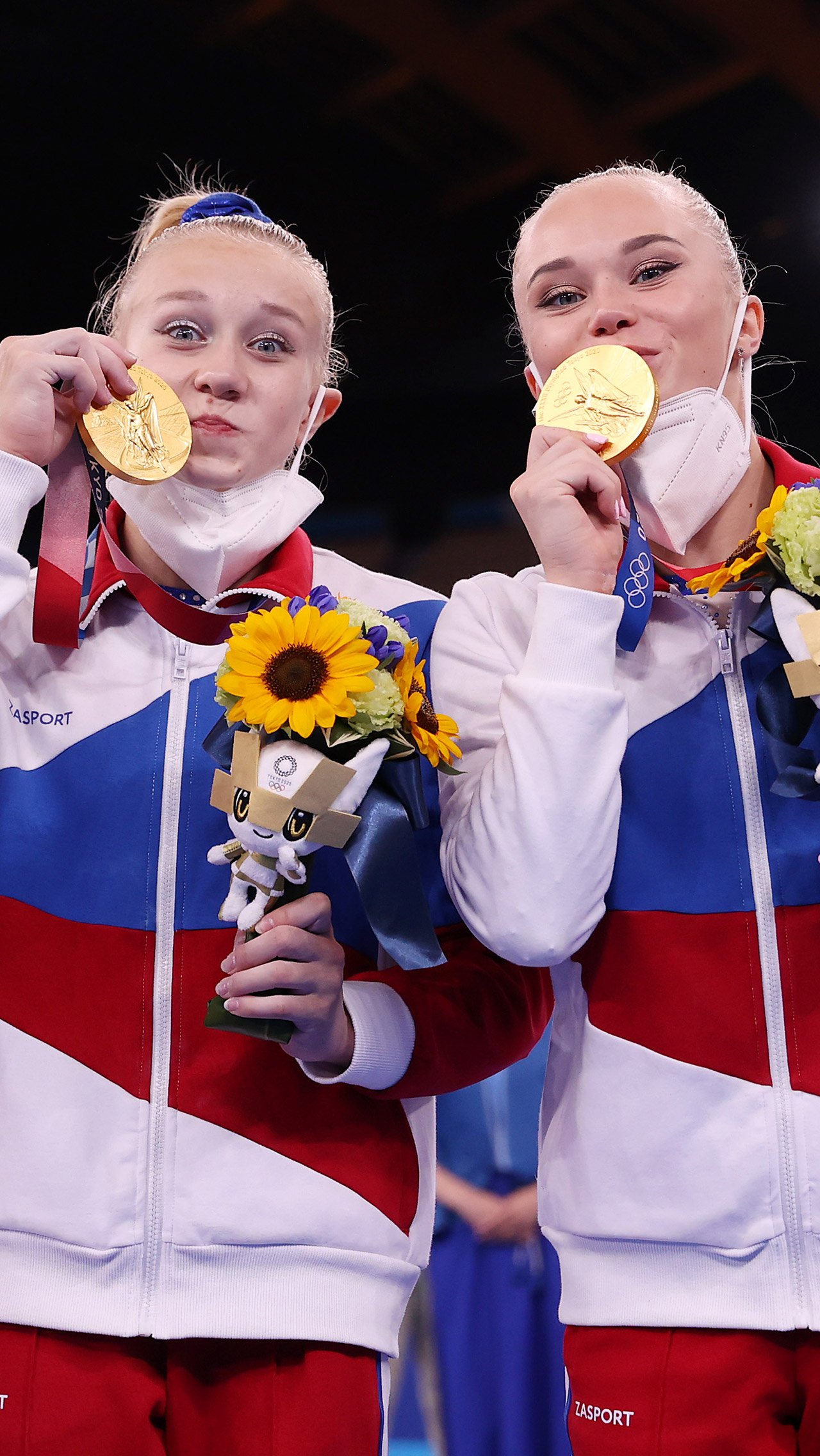 Призовые российских спортсменов с Олимпиады в Бразилии не изменились. За золотую медаль наши атлеты заработают по 4 миллиона рублей, за серебряную — 2,5, за бронзовую — 1,7.