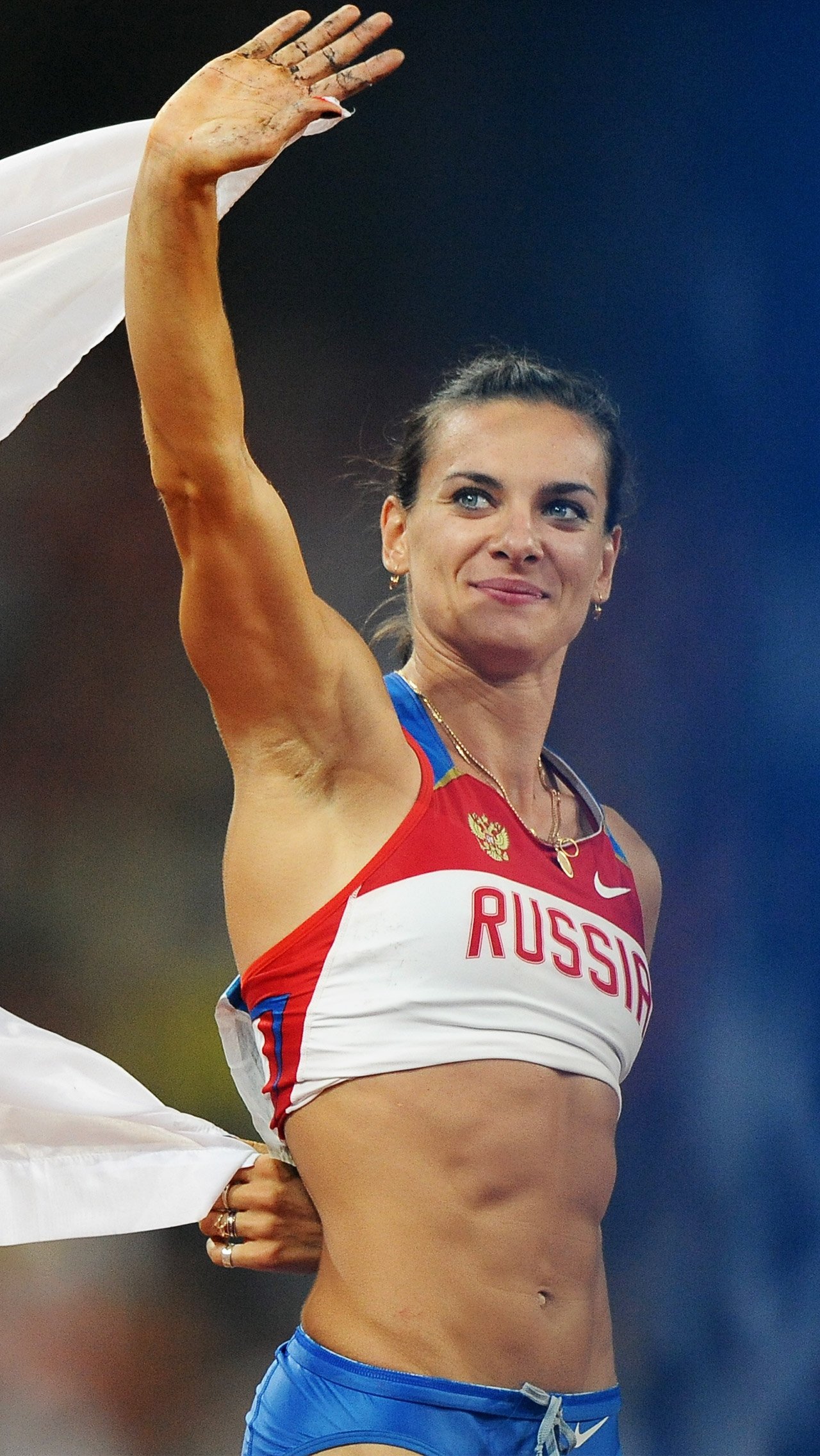 Елена Исинбаева – одна из самых известных российских легкоатлеток. За годы своей карьеры она выиграла две Олимпиады и установила множество мировых рекордов.