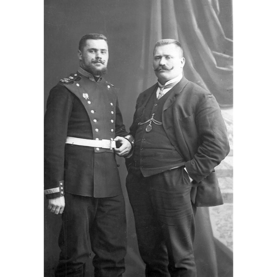 Иван Поддубный с младшим братом