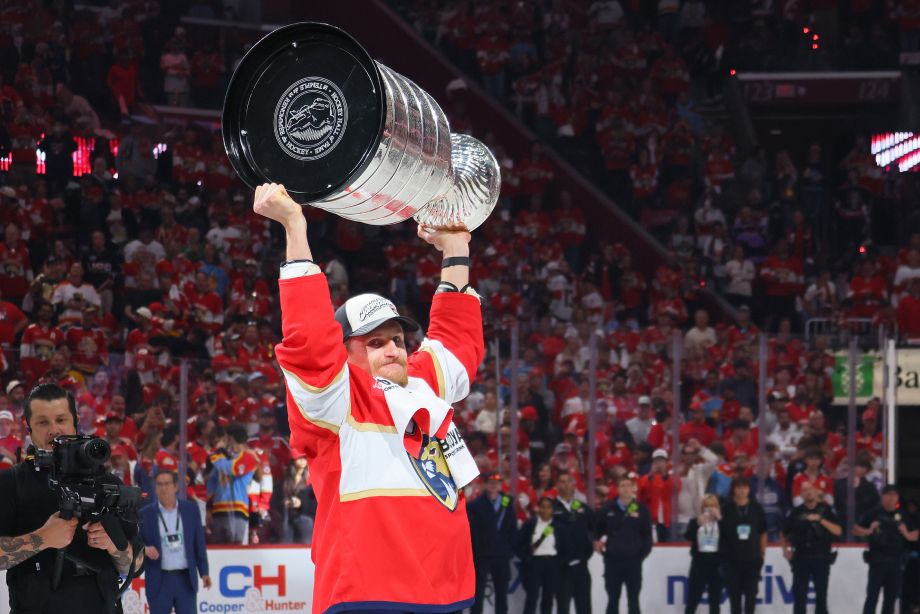 Нико Штурм с Кубком Стэнли