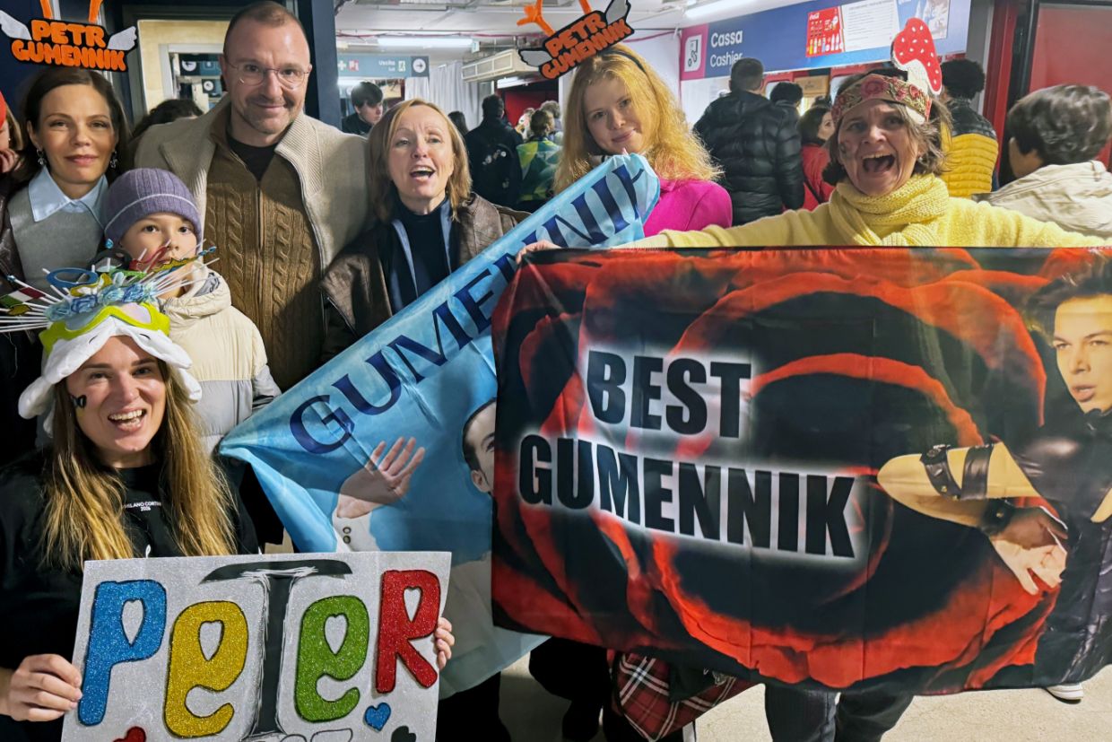 Антон Сихарулидзе и болельщики