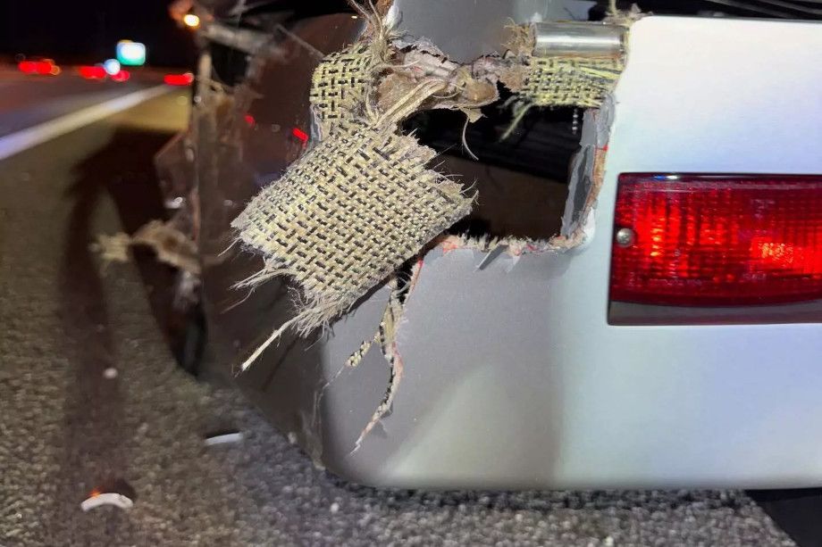 Arxa panelin zədələnməsi Arxa panelin zədələnməsi