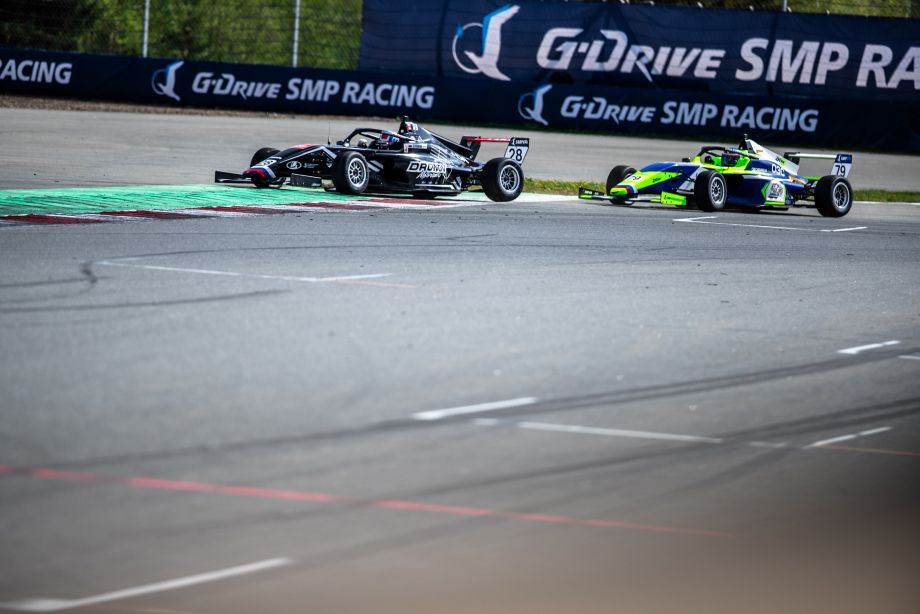 Борьба на первом этапе SMP F4 Борьба на первом этапе SMP F4