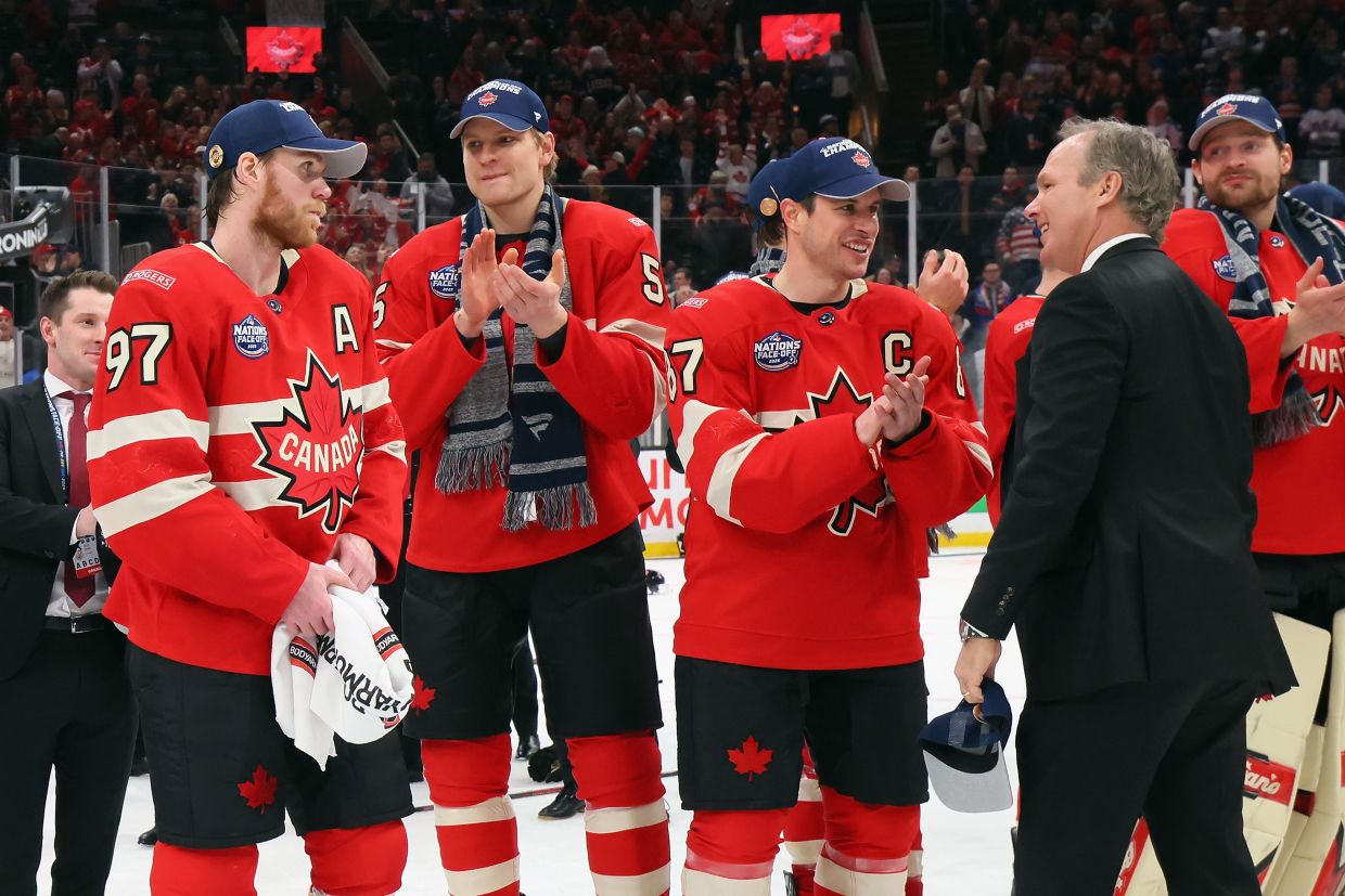 Коннор Макдэвид и Сидни Кросби в национальной команде