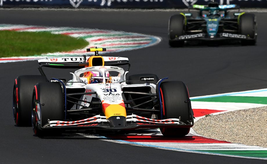 Обгонит ли «Астон Мартин» коллег из «Рейсинг Буллз»?