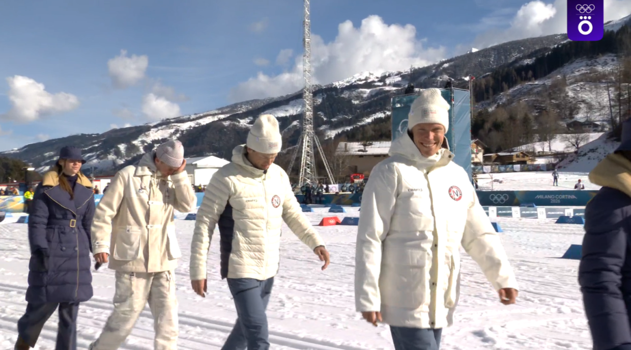 Спортсмены на церемонии награждении