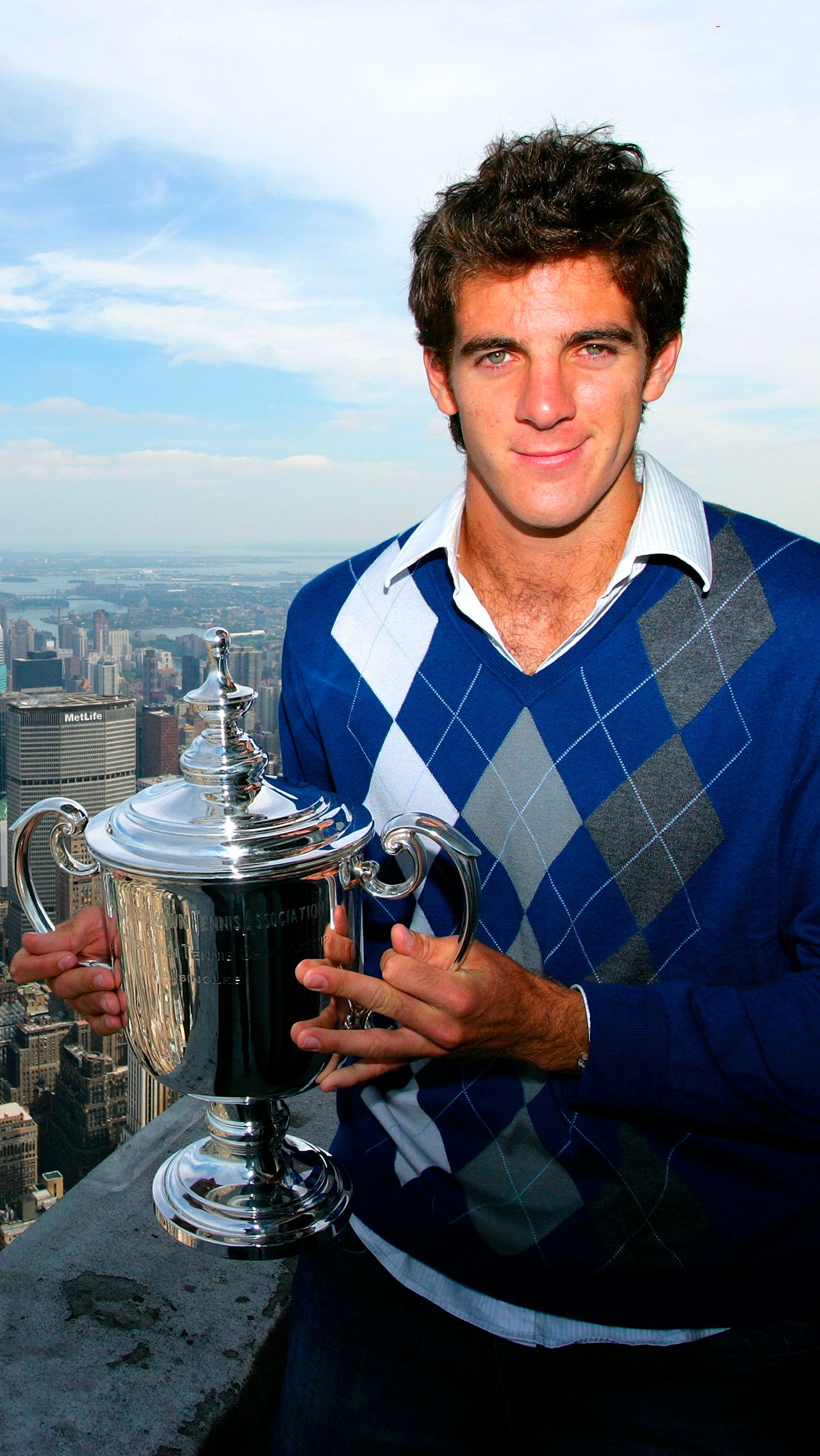 Главный победой в карьере аргентинца стал US Open – 2009, где он разгромил в полуфинале Рафаэля Надаля. А в финале в пяти сетах был повержен Роджер Федерер.