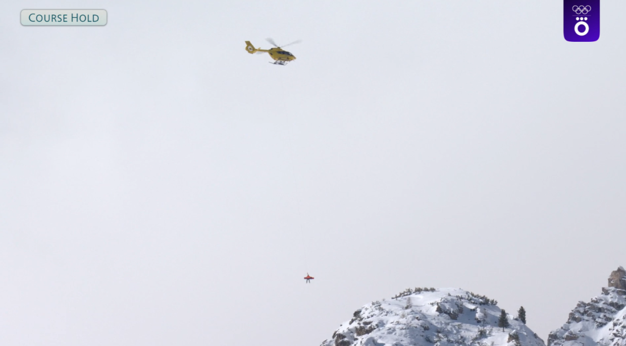 Вертолёт с Линдси Вонн улетает