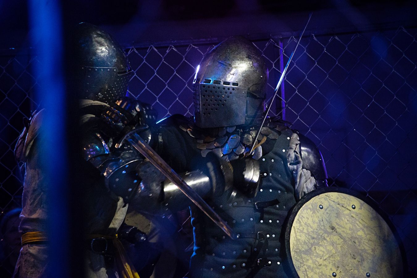 Бои ММА в доспехах