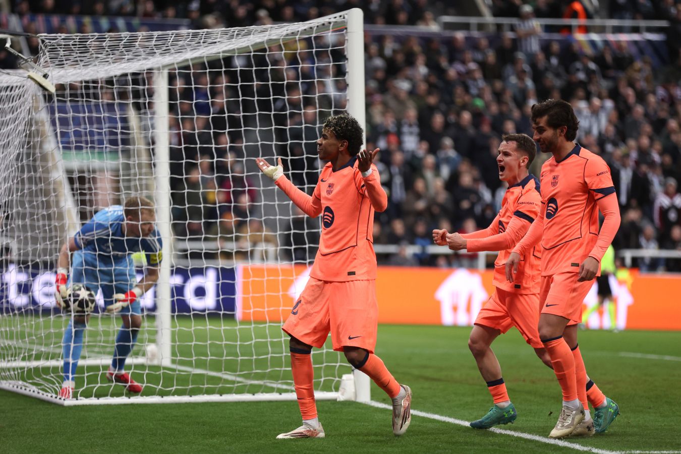 Отчёт «Ньюкасл» — «Барселона» — 1:1