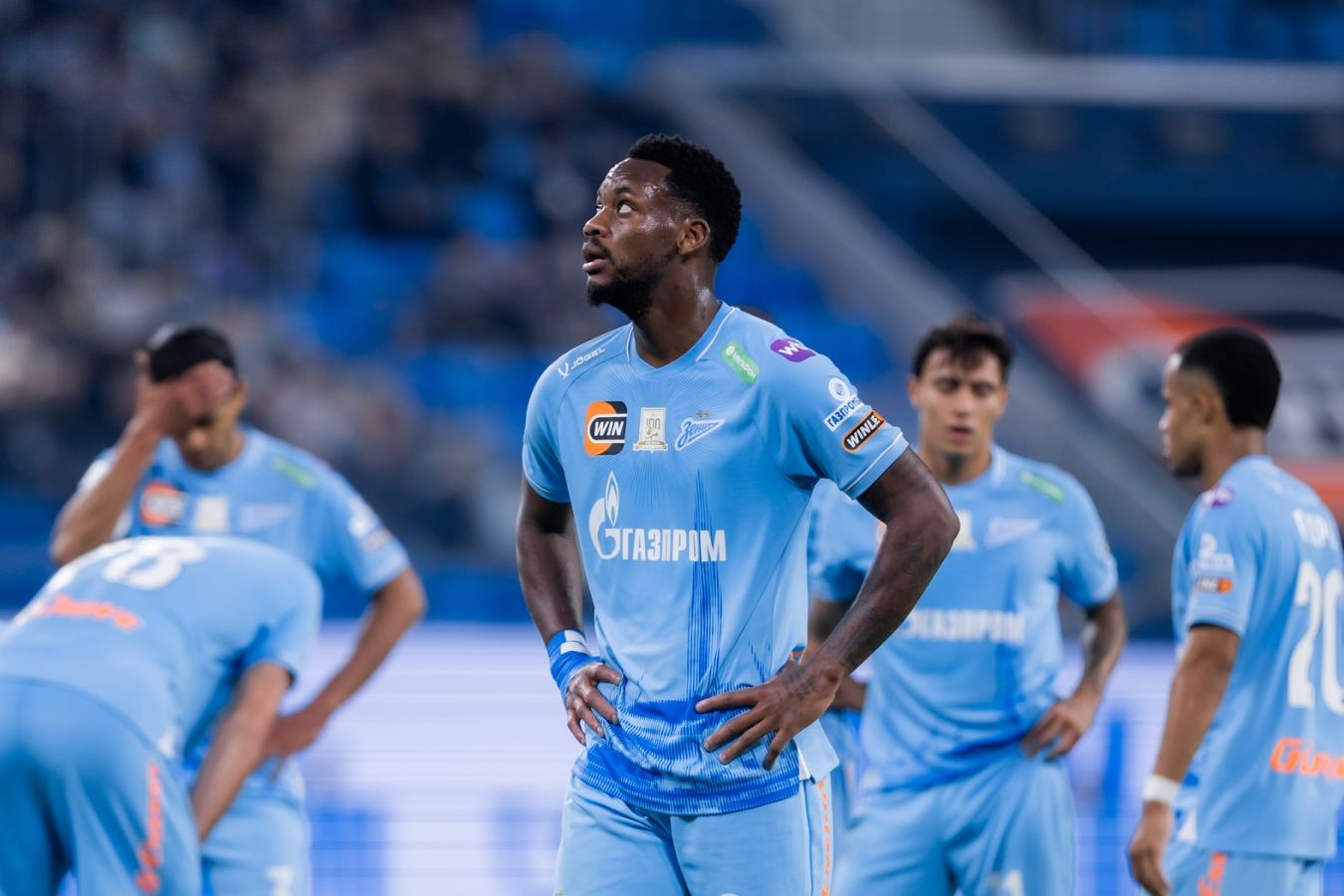 Как играет Джон Дуран в «Зените»