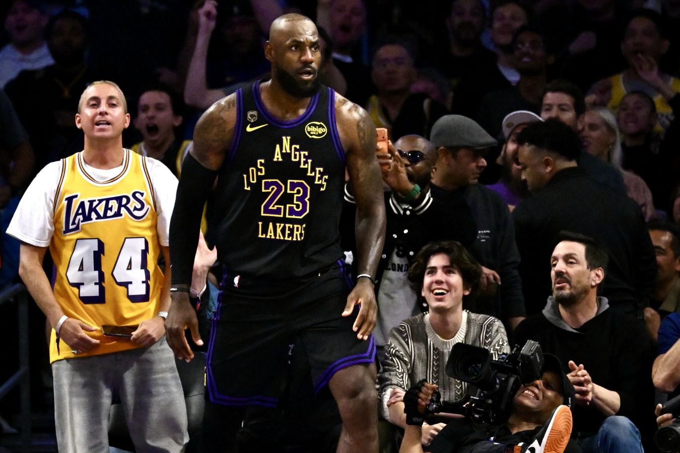 Леброн Джеймс