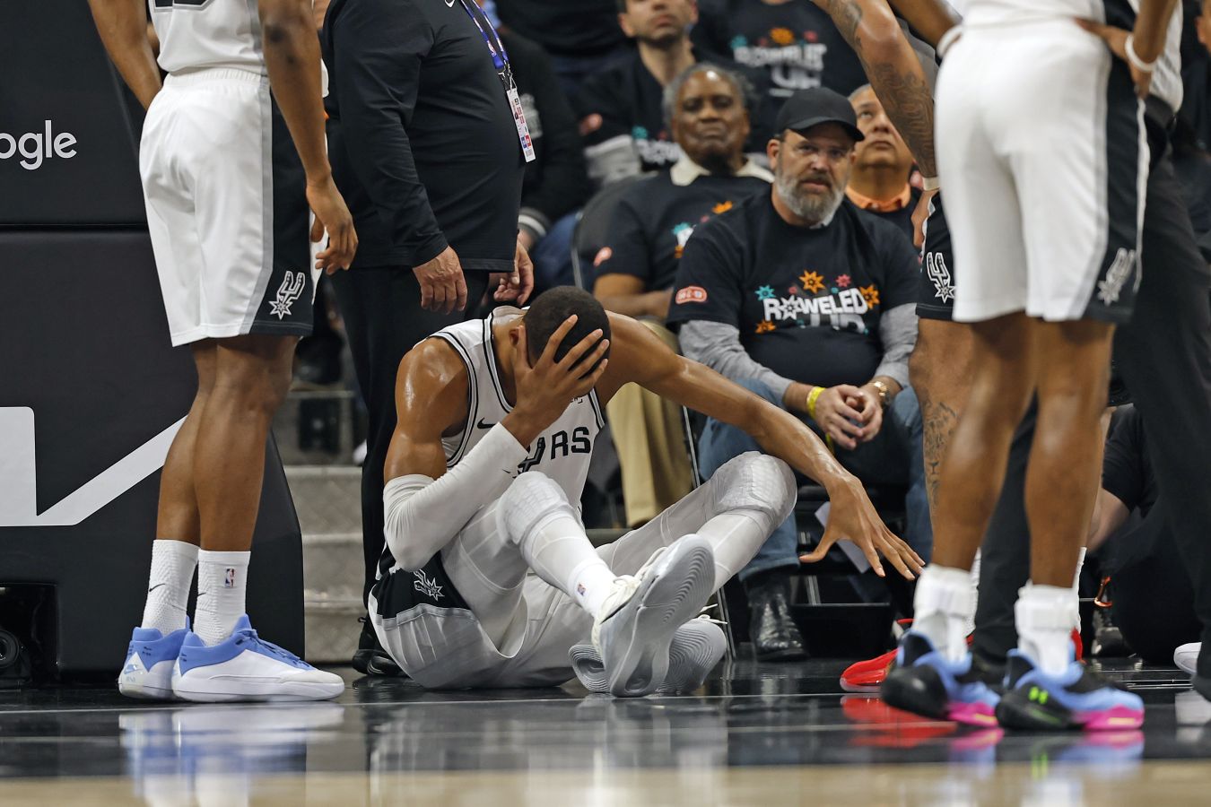 Вембаньяма упал на паркет и получил сотряс