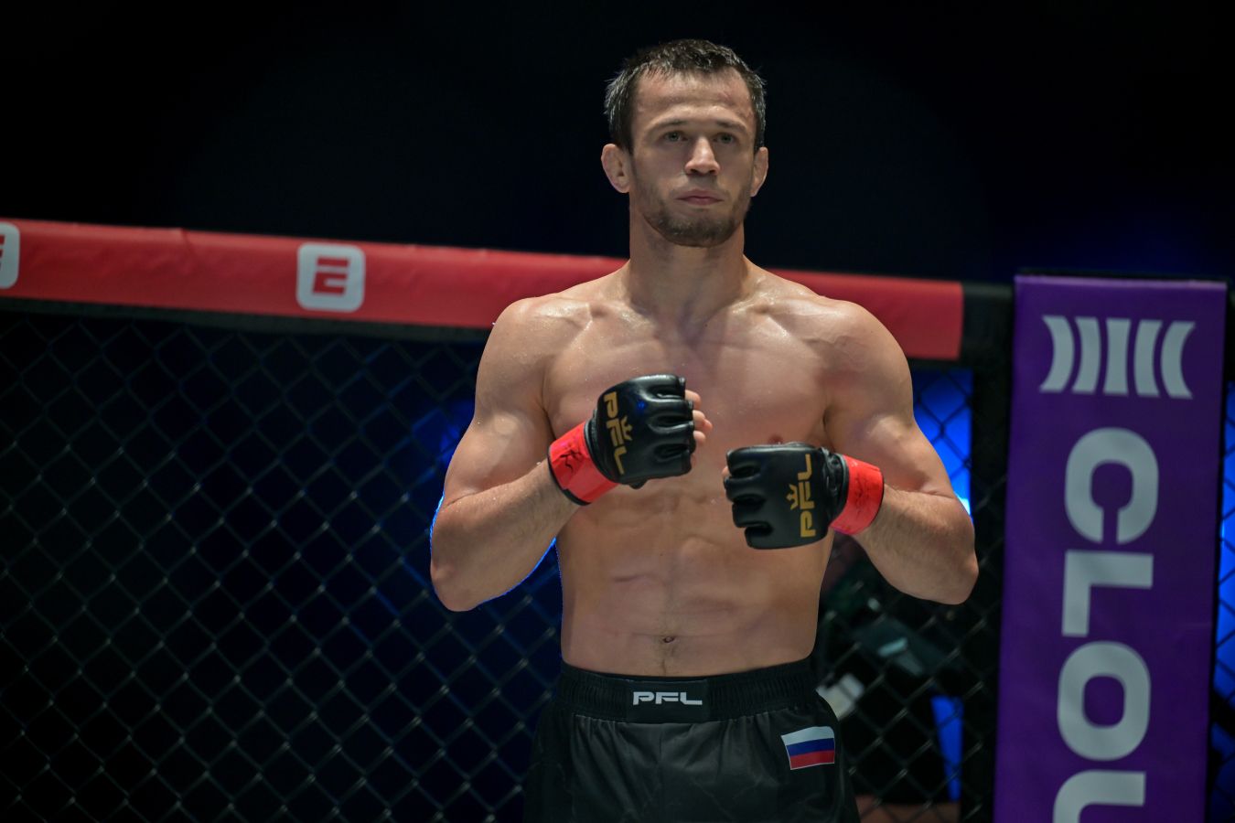 Усман Нурмагомедов «прогревает» переход в UFC