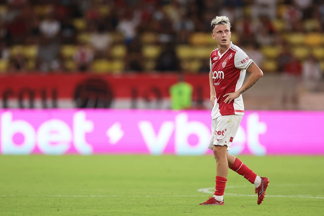 Александр Головин