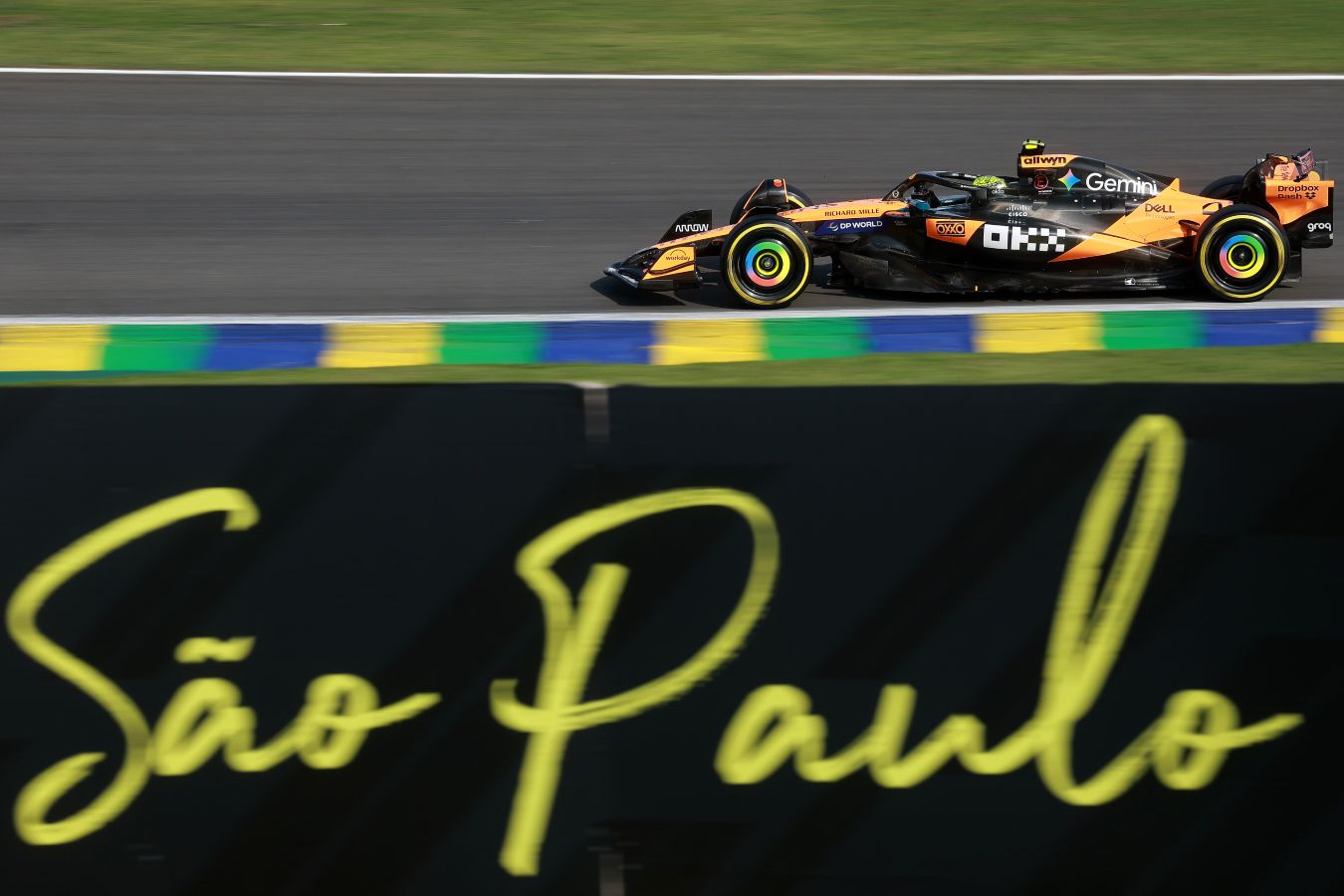 Норрис — на поуле спринта Ф-1 в Бразилии