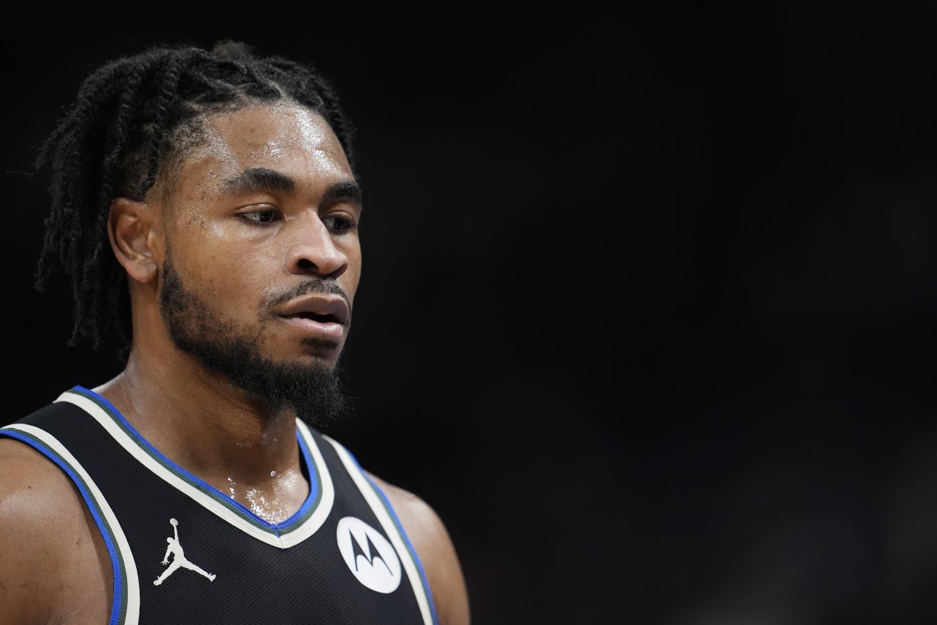 Почему «Бакс» расстались с Кэмероном Томасом?