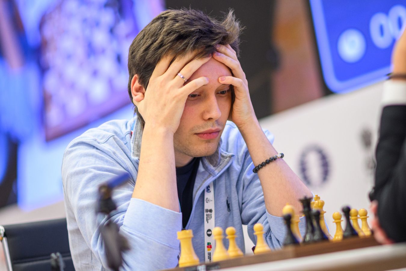 Андрей Есипенко