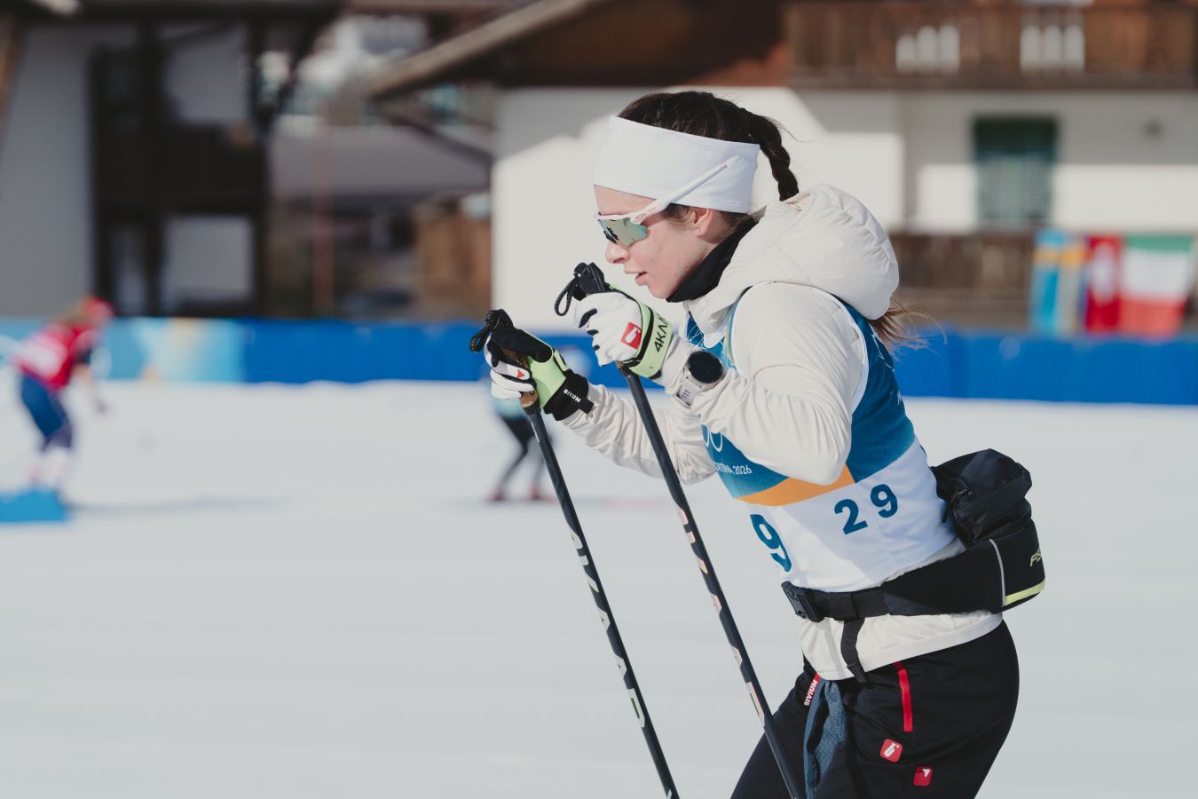 Рассказ о жизни Коростелёва и Непряевой на ОИ
