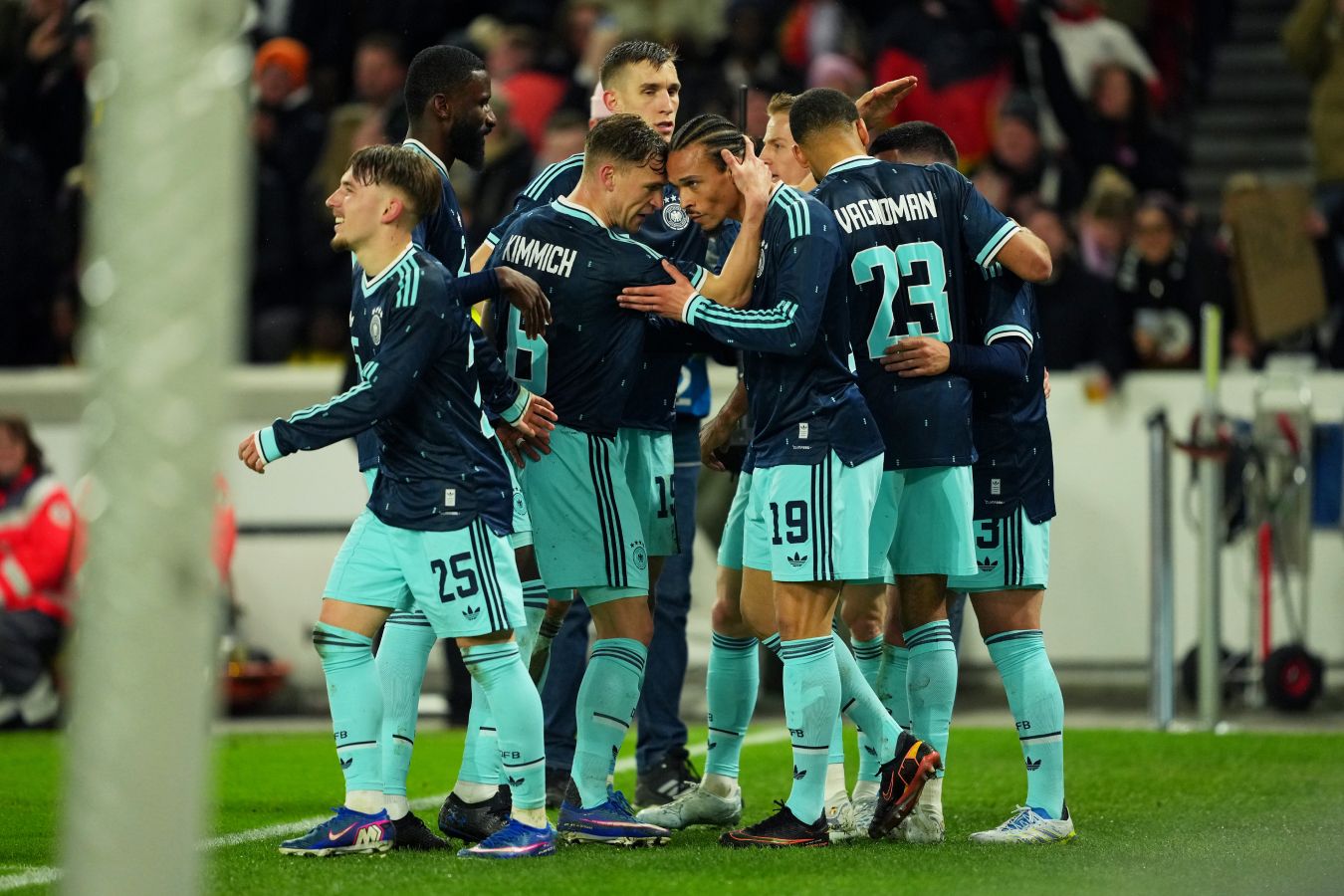 Отчет Германия — Гана — 2:1