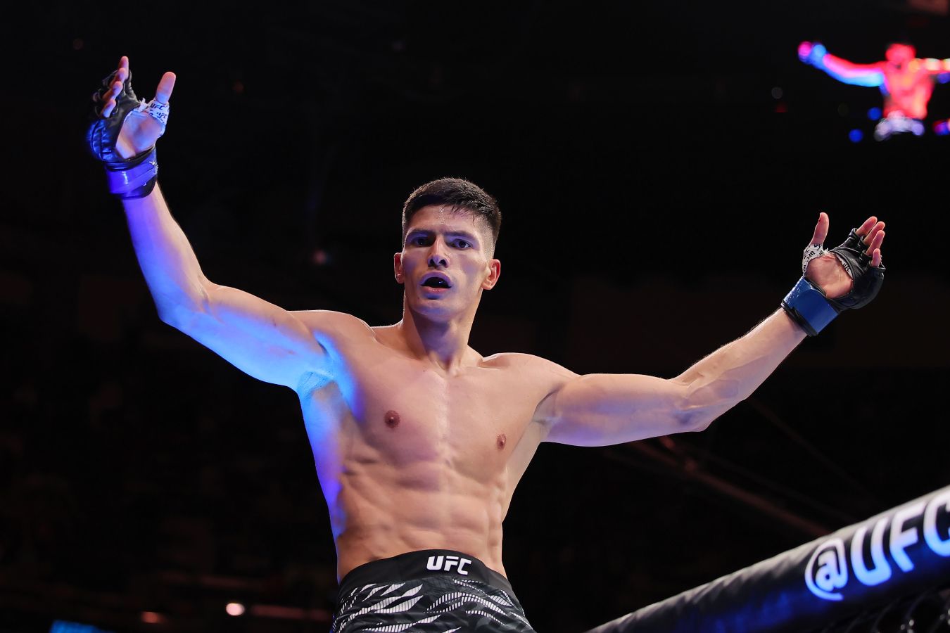 Ислам Дулатов — самый стильный боец UFC