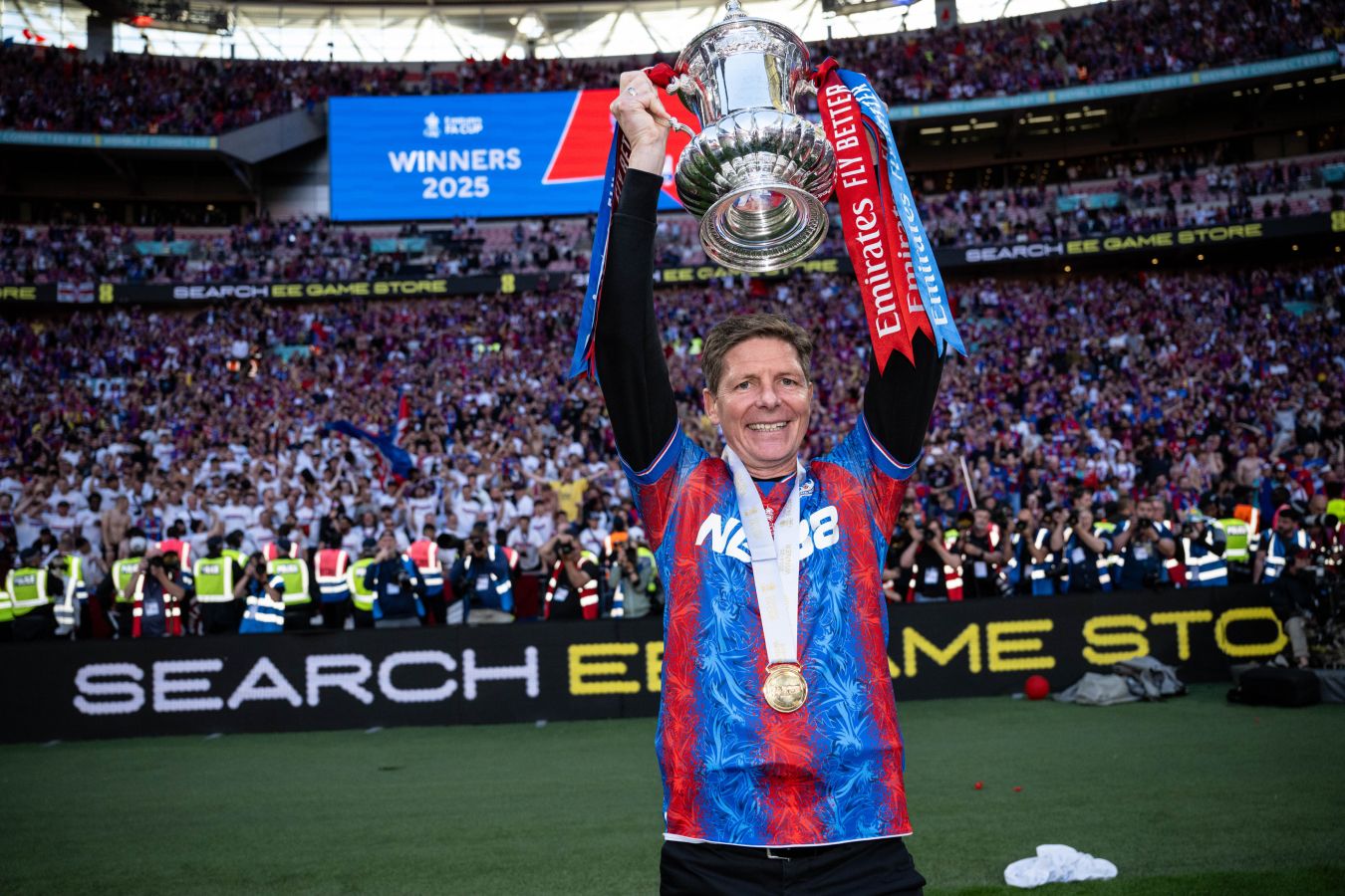 Кризис в «Кристал Пэлас»