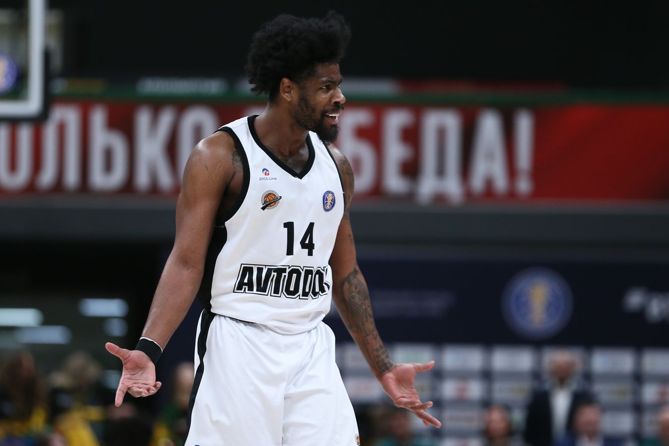 Иностранцы продолжают уезжать из Саратова