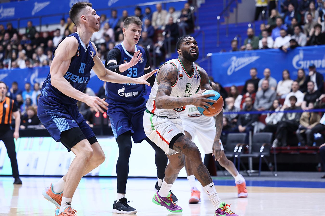 «Зенит» обыграл дома УНИКС — 86:69