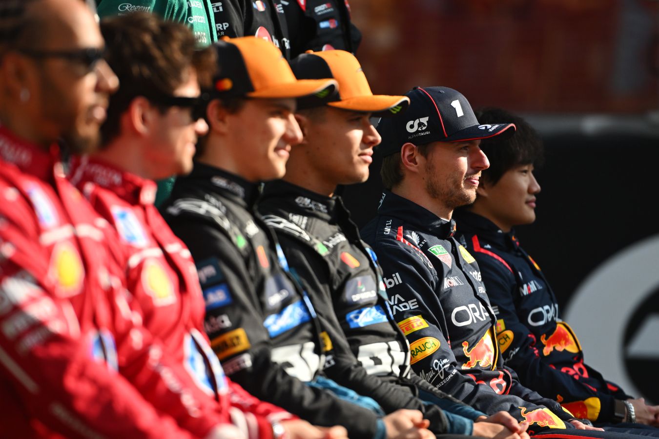 10 лучших пилотов сезона Формулы-1