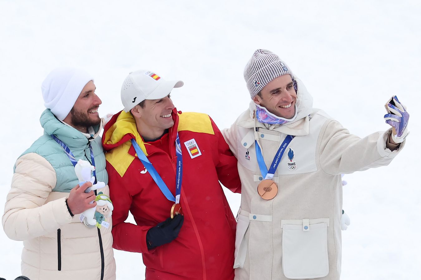 Никита Филиппов на подиуме ОИ-2026