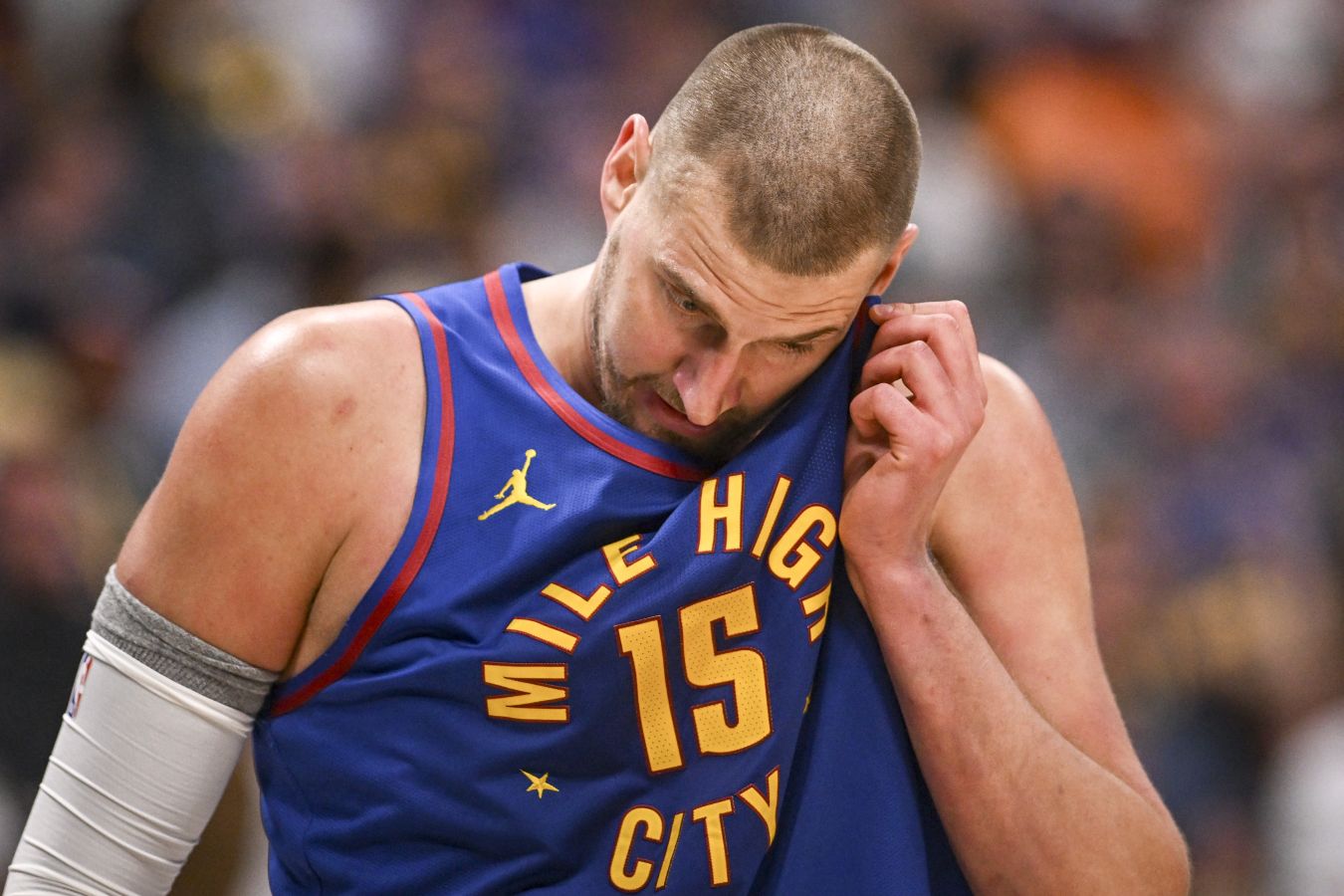 «Денвер» упустил солидное преимущество и проиграл