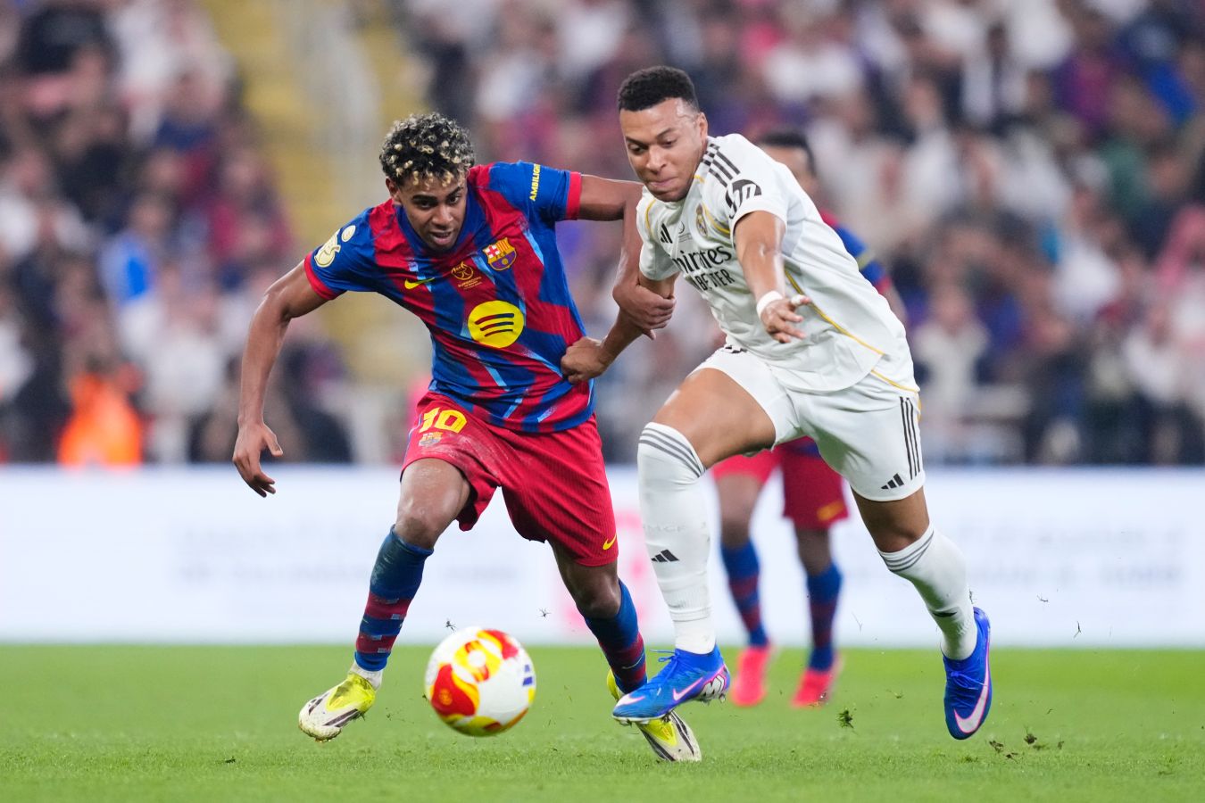 Что «Реалу» и «Барсе» делать после вылета из ЛЧ?