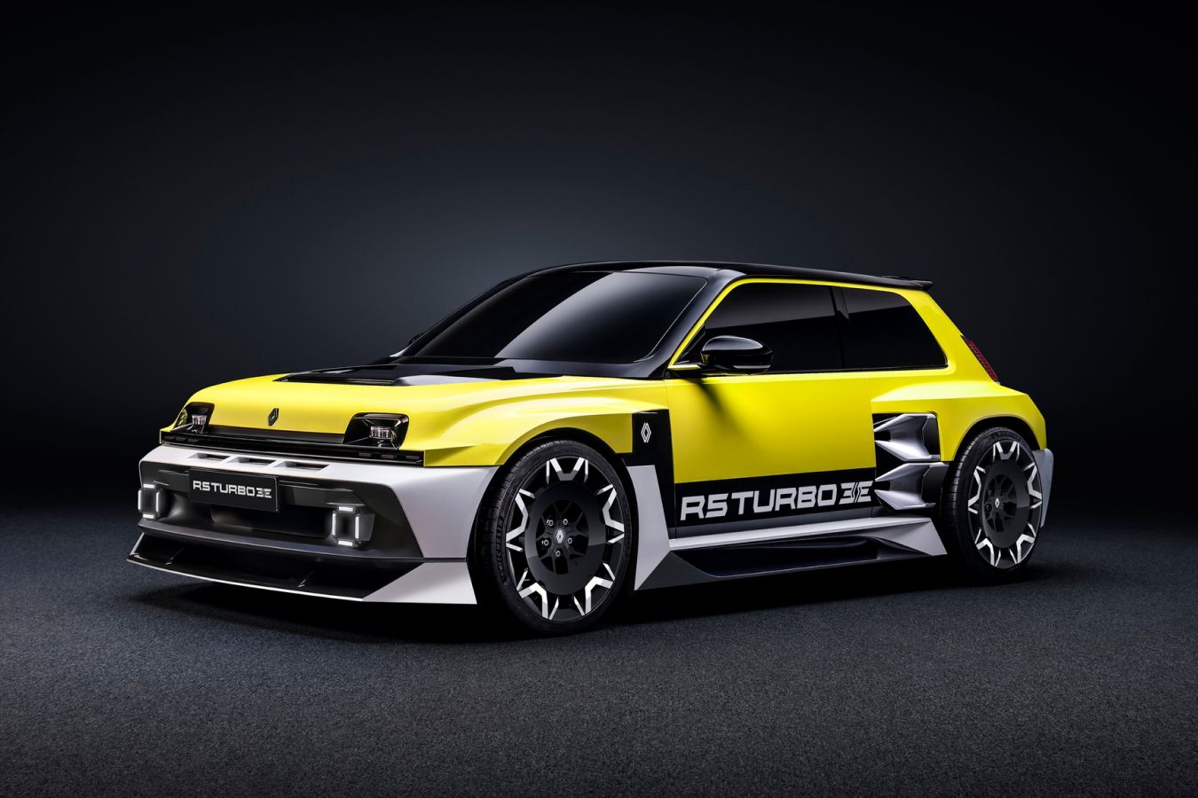 Renault 5 Turbo 3E — новый электрический хэтчбек