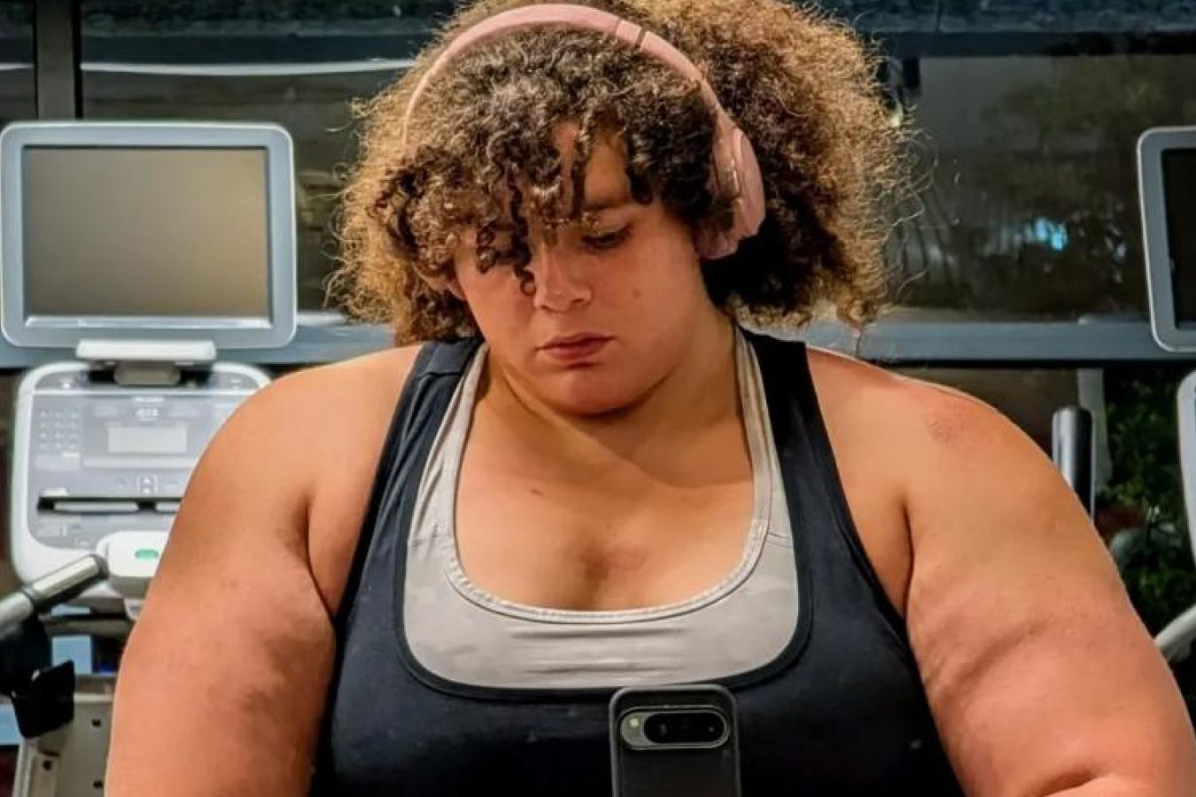 Самой сильной женщиной признали бывшего мужика