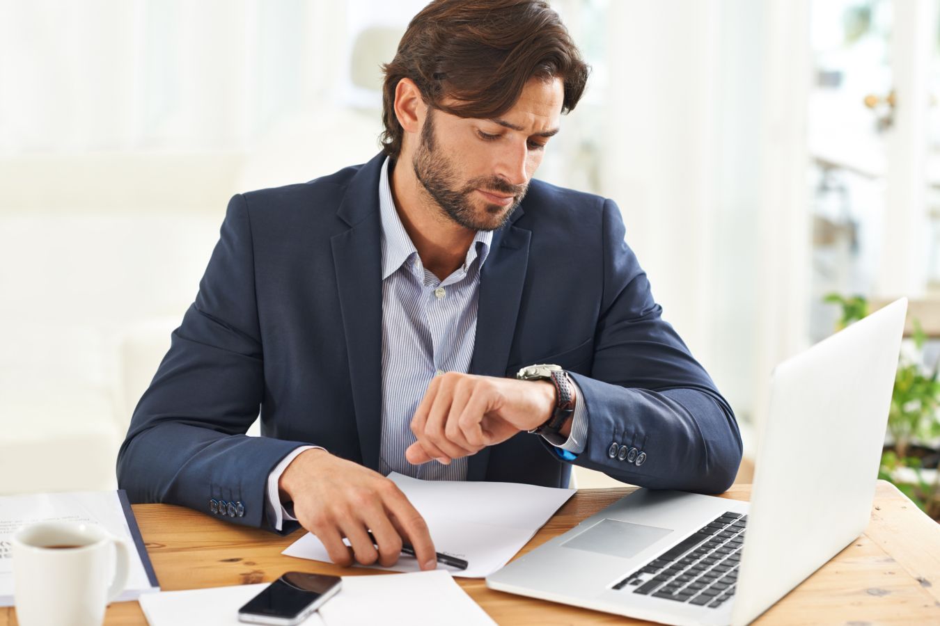 Что такое минимальная почасовая оплата труда?