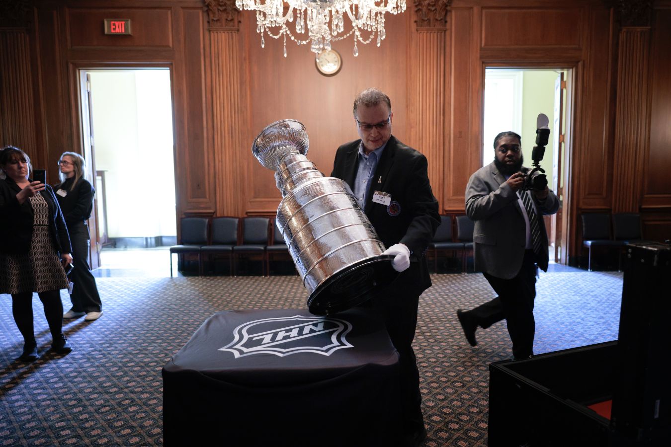 Определились все пары плей-офф НХЛ