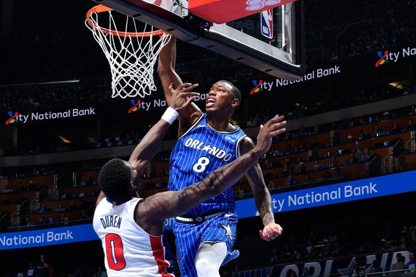 Безумный эпизод в плей-офф НБА!