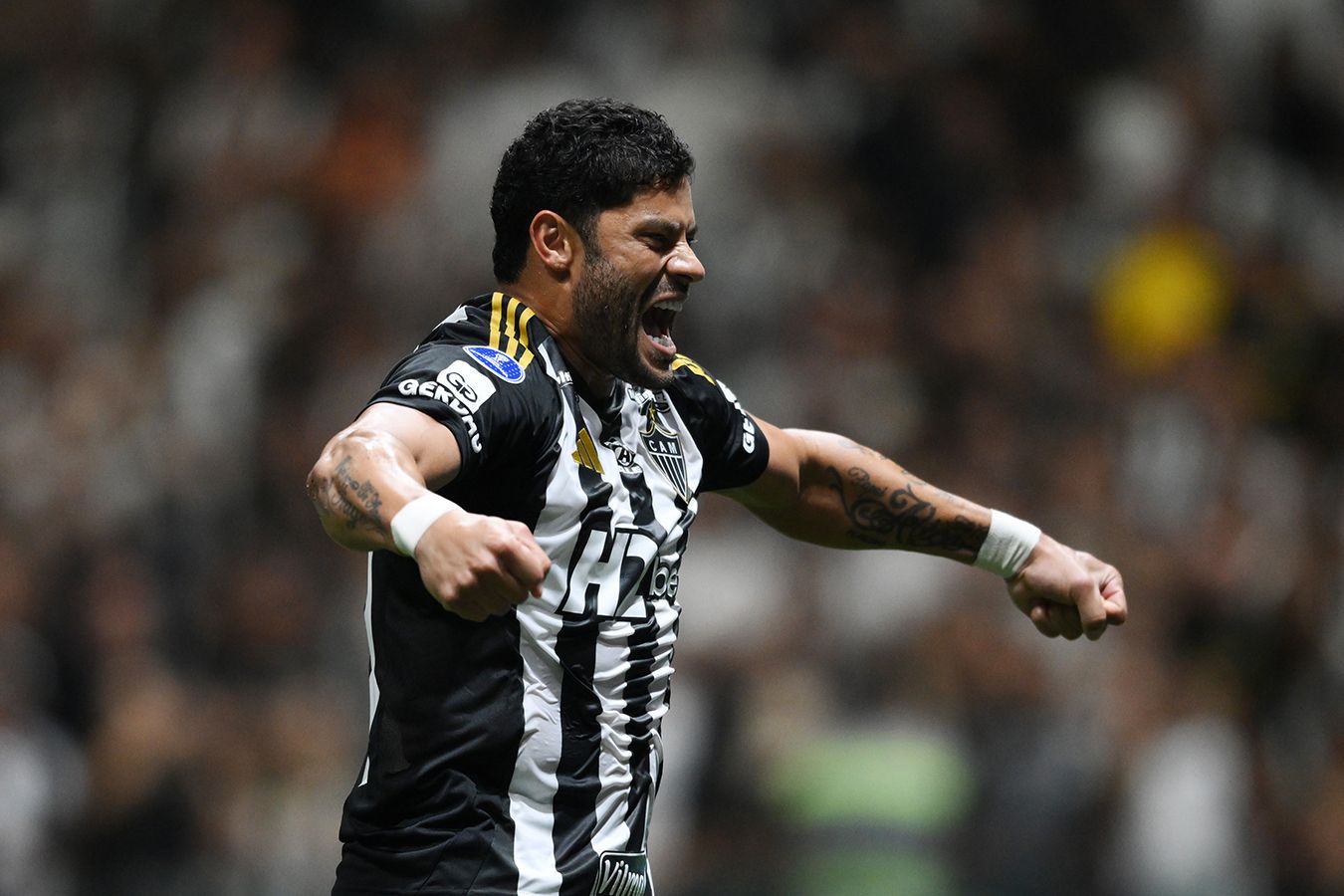 Как Халк играет в Бразилии