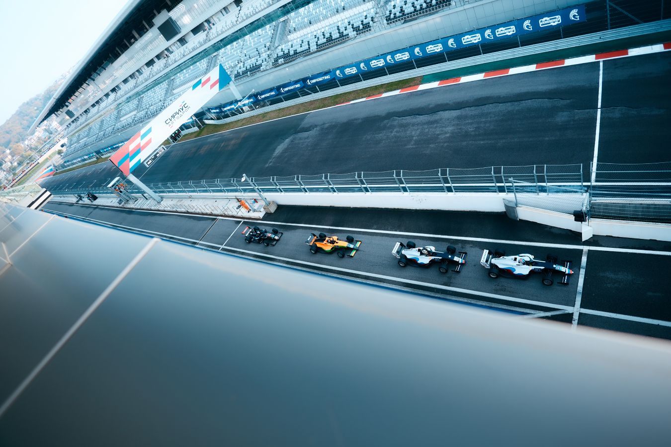 Что происходит зимой на бывшей трассе Формулы-1?