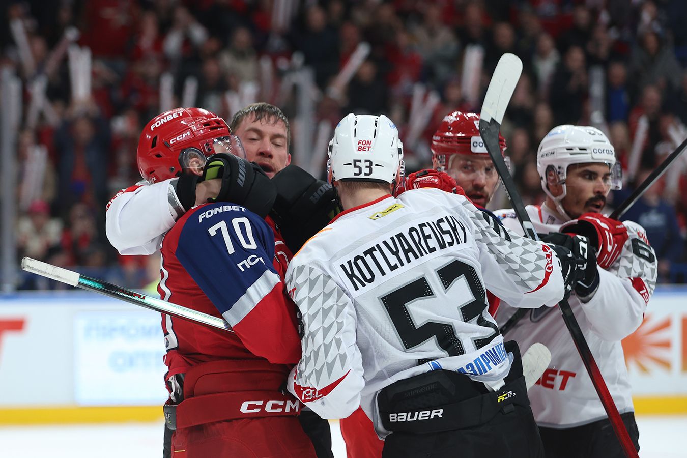 Эмоции сгубили «Локомотив»