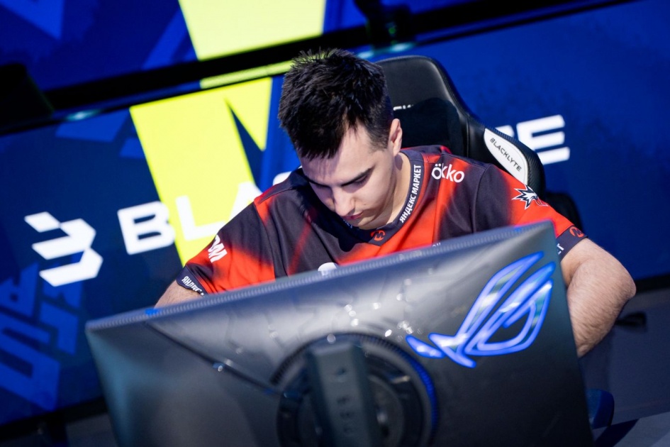 Team Yandex вышла в плей-офф EWC 2026 по Dota 2 — четыре победы без поражений - championat.ru