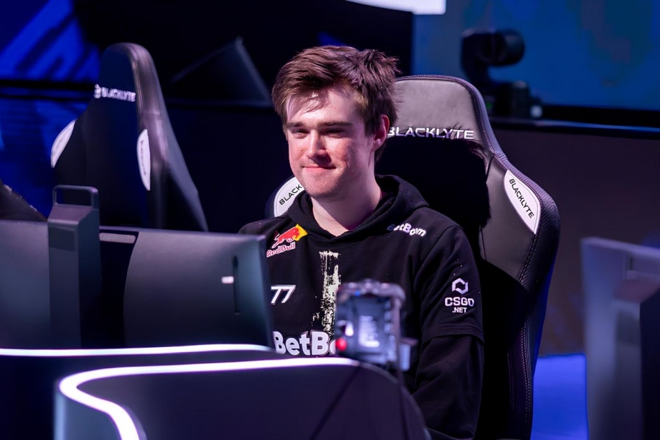 «Нас устраивало только 2:0». Miposhka — об итогах группового этапа EWC для Spirit - championat.ru