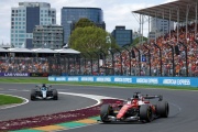 Космический старт «Феррари» не помешал дублю «Мерседеса». А тактическая ошибка помогла