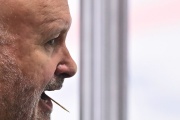 «Я чувствую себя чрезвычайно уставшим». «Трактор» сенсационно лишился главного тренера